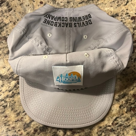 Men’s Hat - Picture 1 of 3